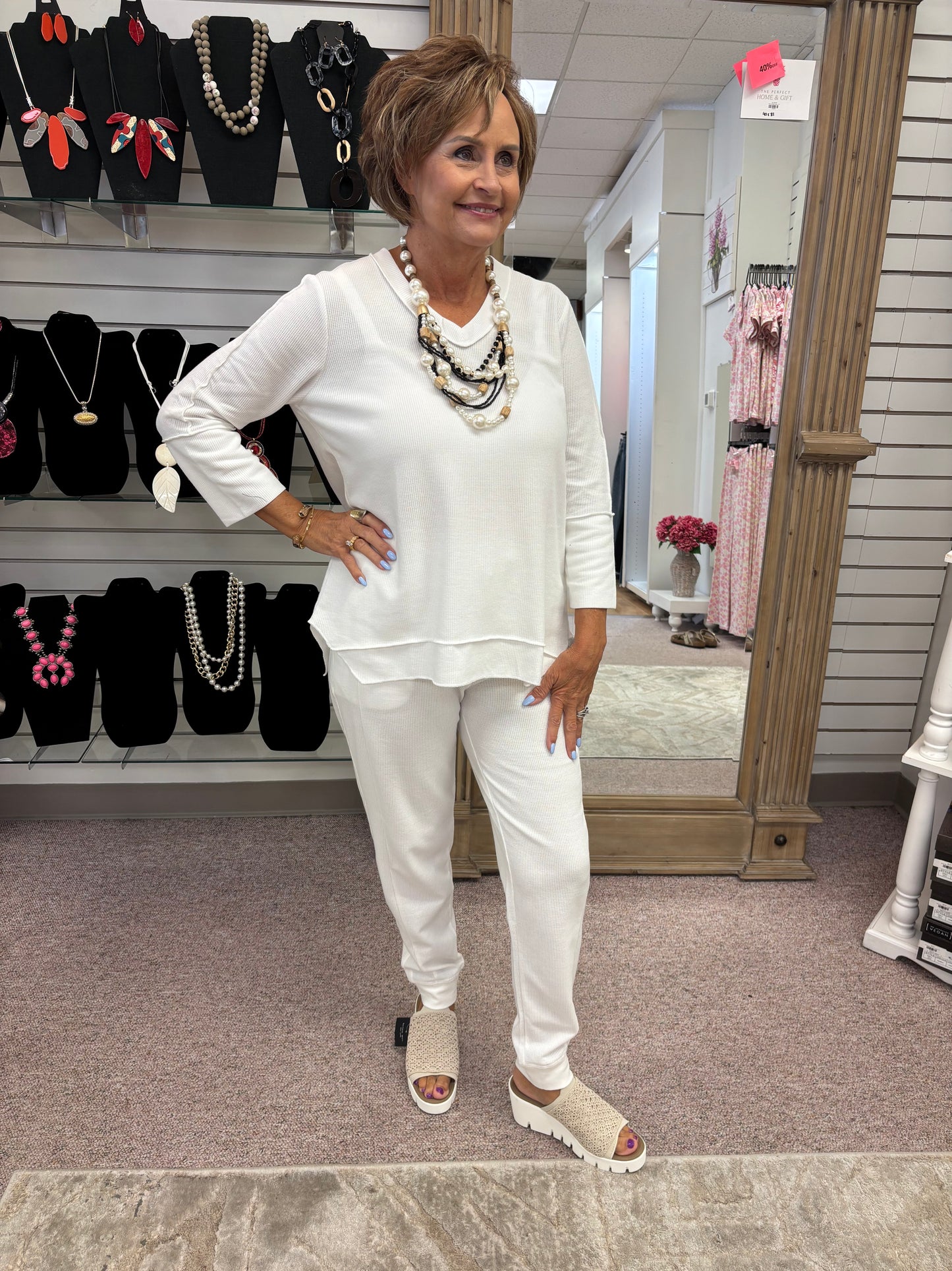 5015 CRM V-Neck Button Back LBC