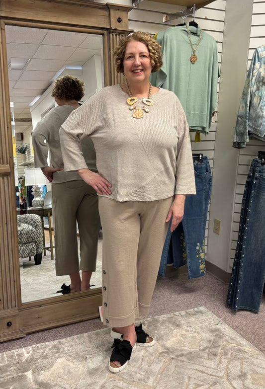 21537 Oakwood Seamed Top HAB