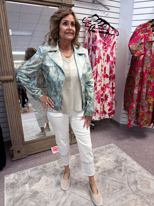 HTSE Silver Embroidery Capri TBC