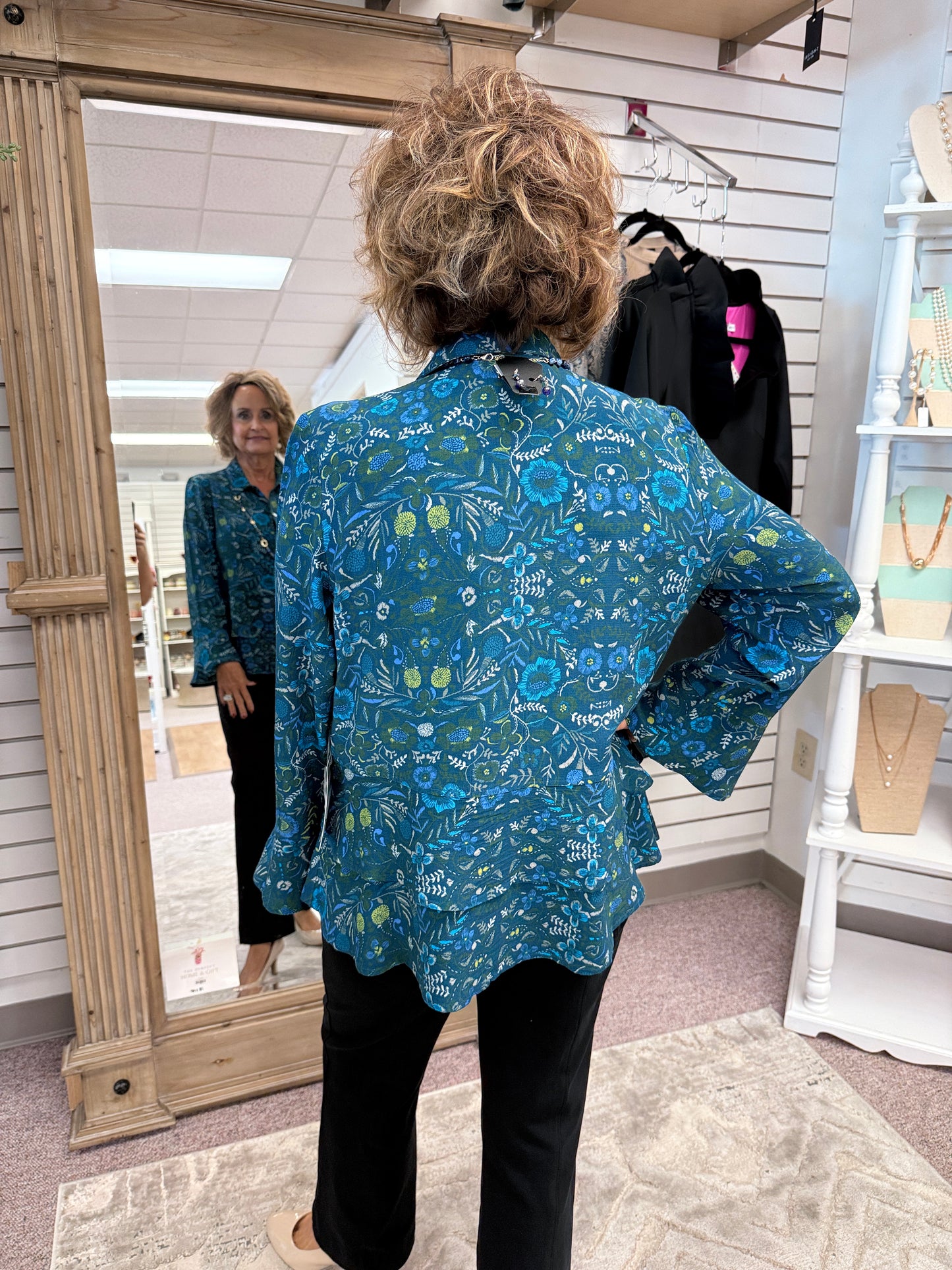 39620 Flounce Shirt HAB