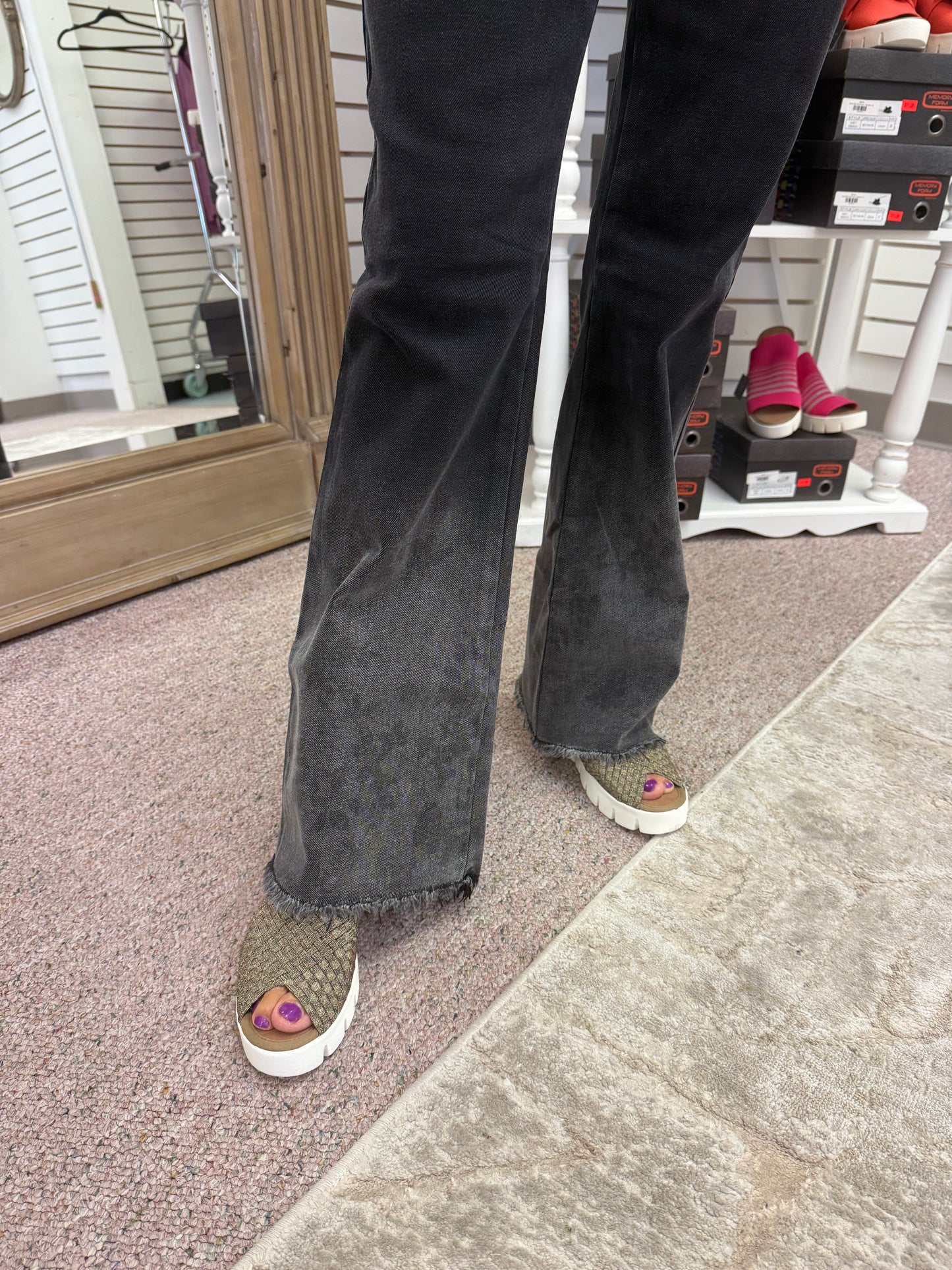 5710 Flare Leg Flower Washblast At Hem CWB