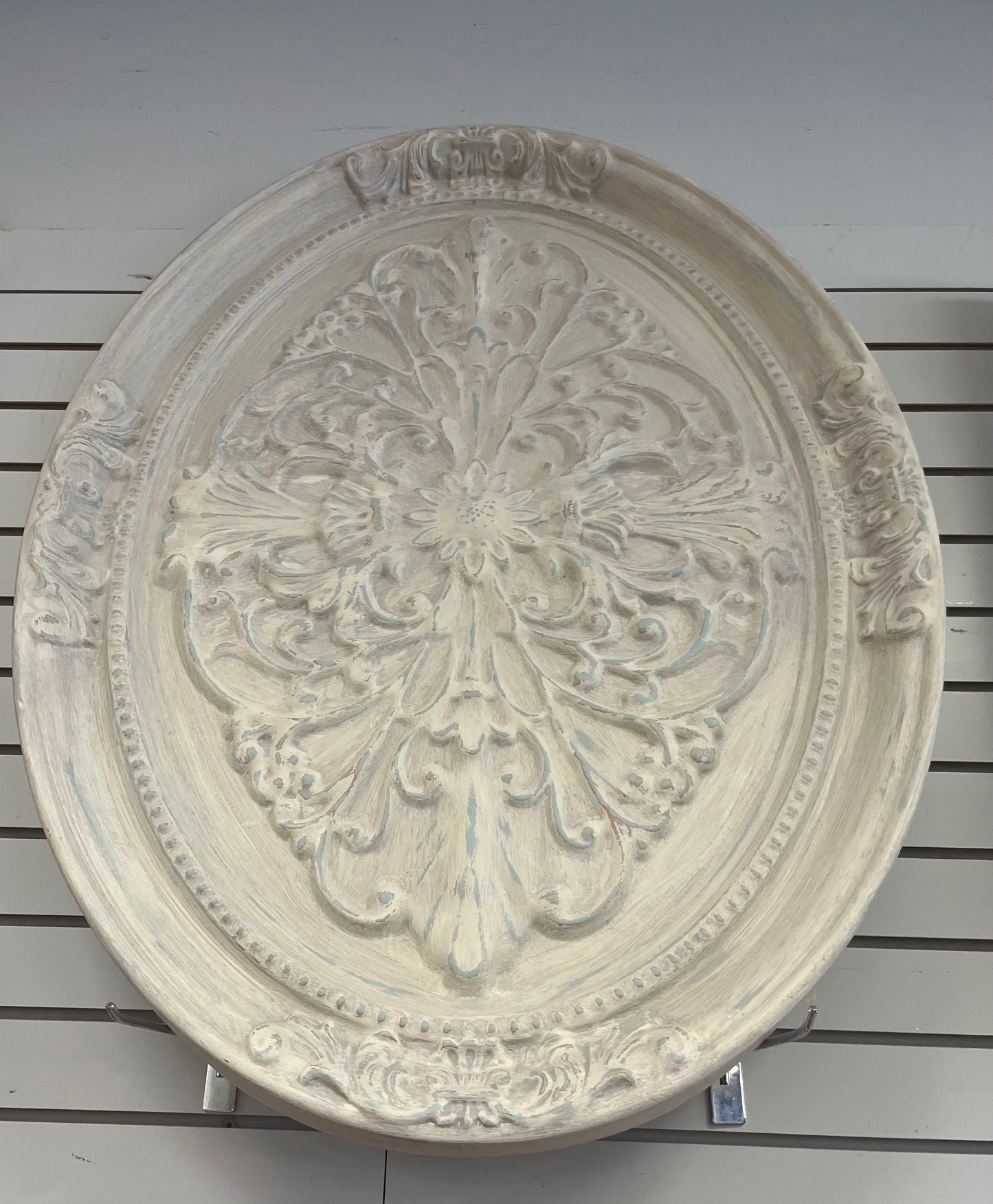 253 Medallion Art 41.5" RAZ