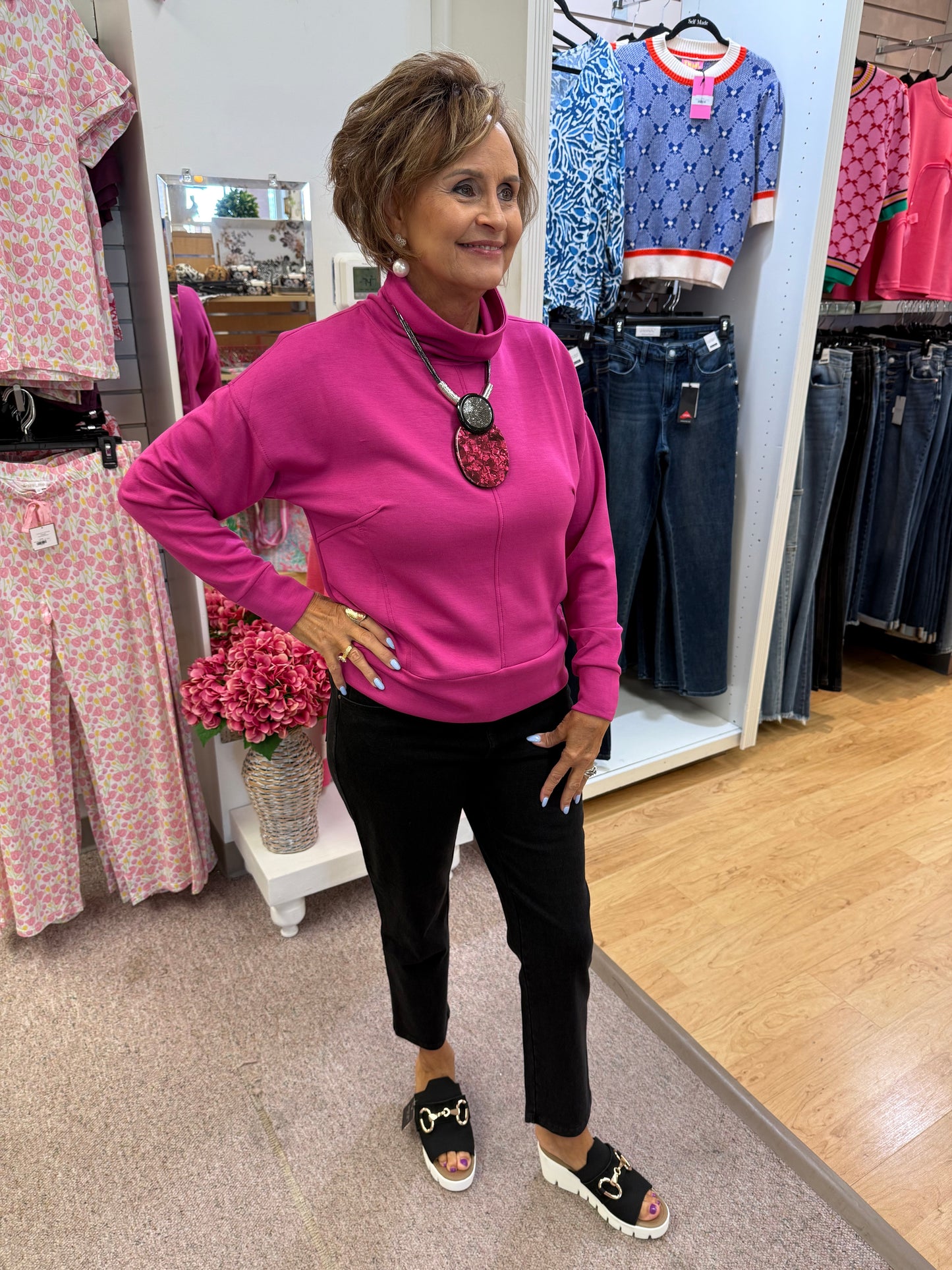 3390 Fun Neck Top HTI