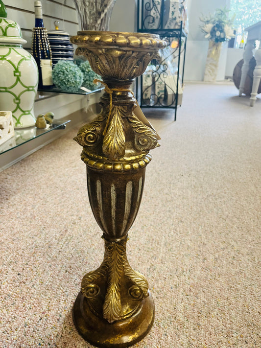 497 Gold candle holder