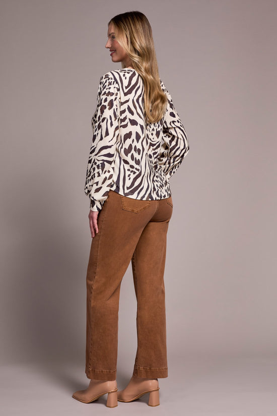 8319 Crew Neck Shirttail HTI