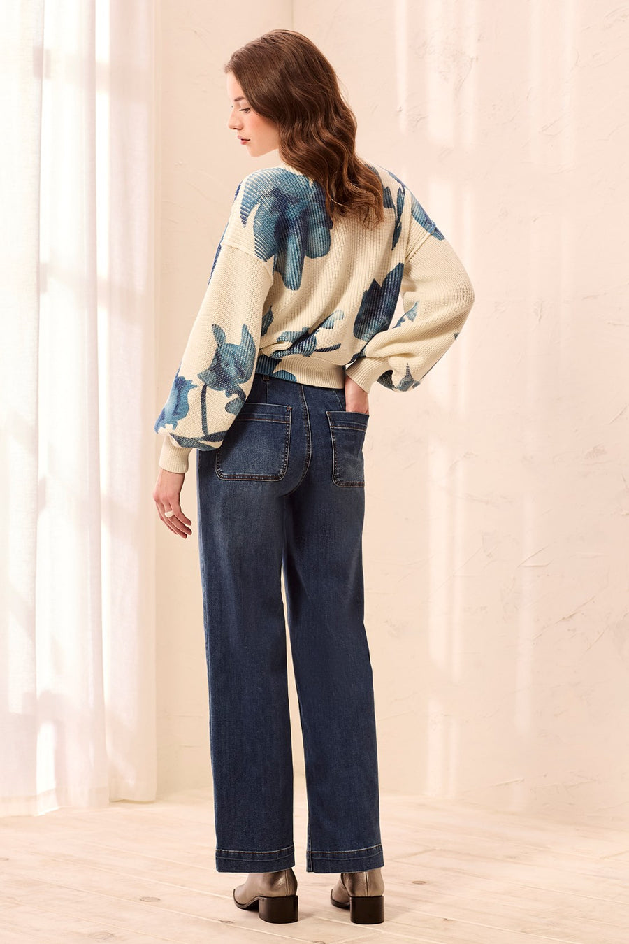 2020 Sophia Curvy Dark Denim HTI