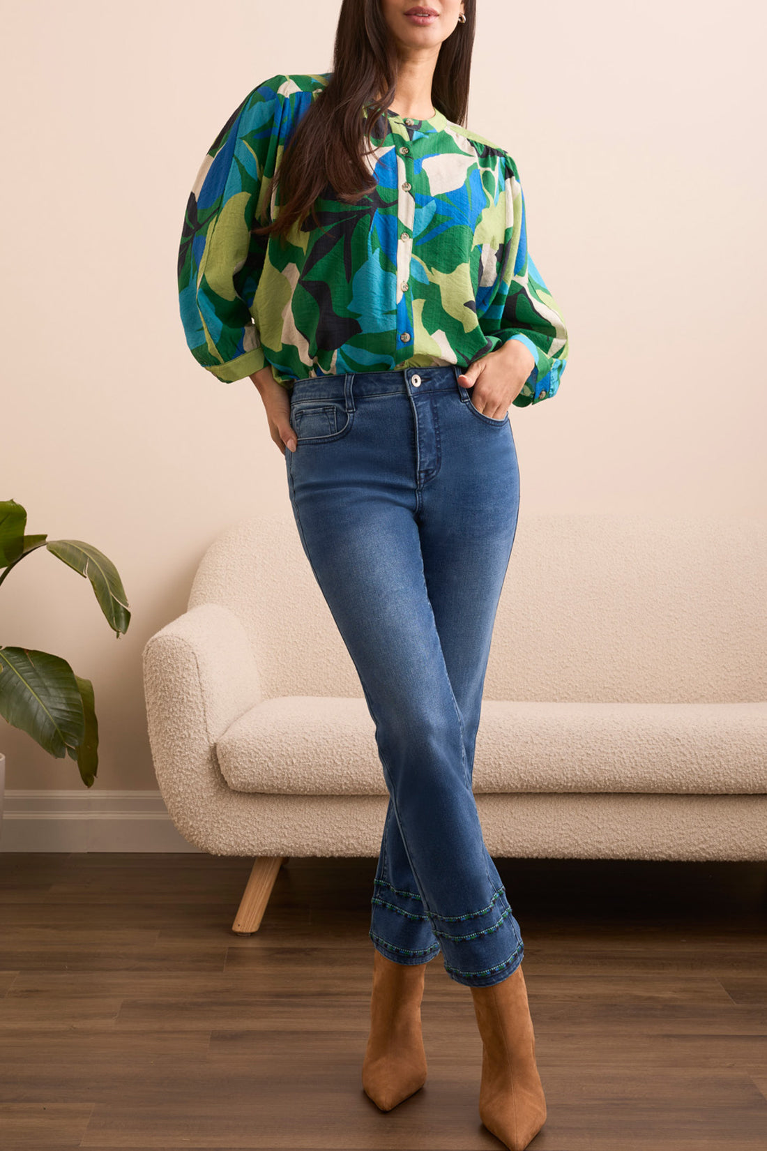 4960 Straight Crop W/EMB HTI