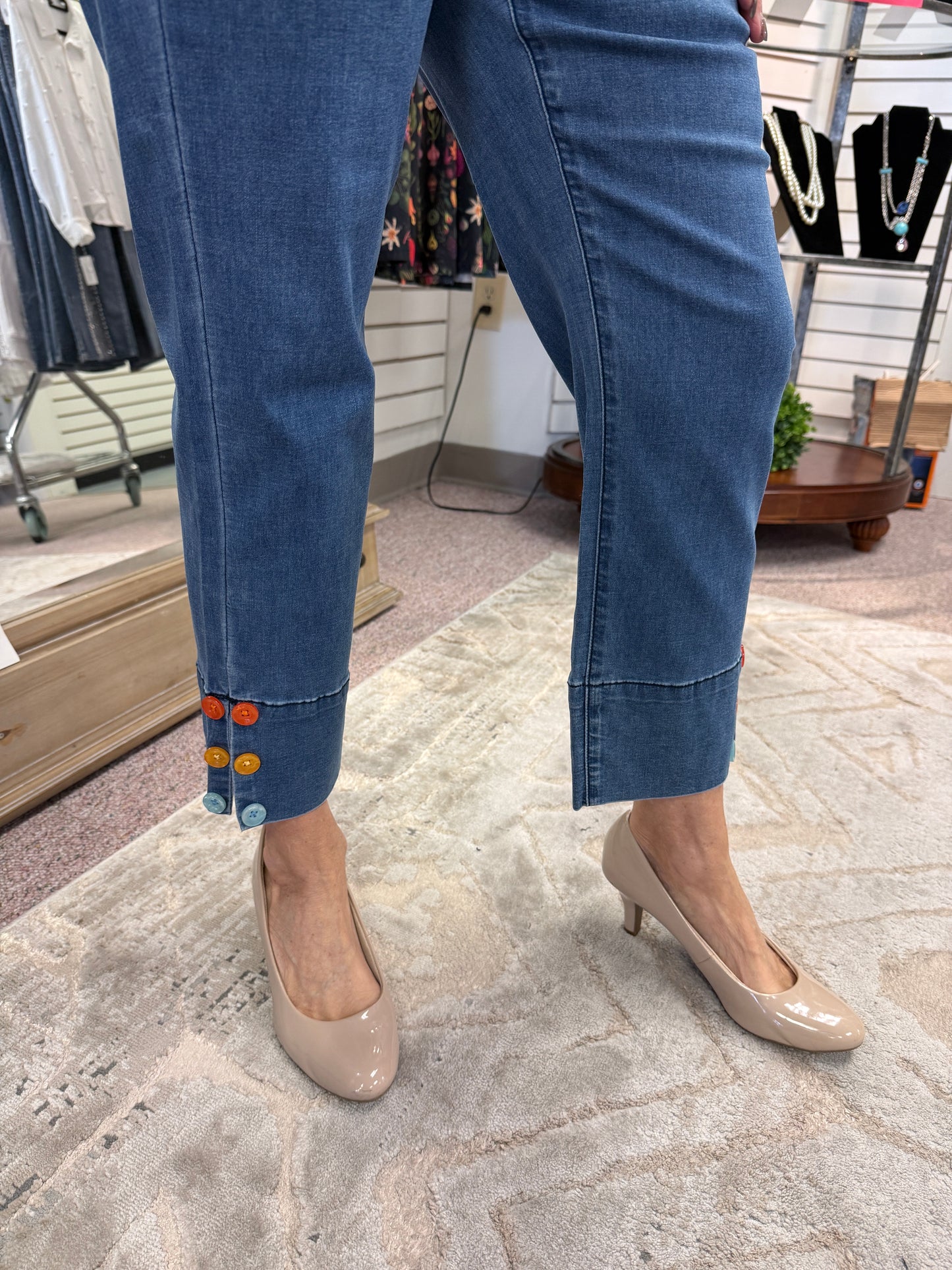 BWB Capri W/Buttons TBC