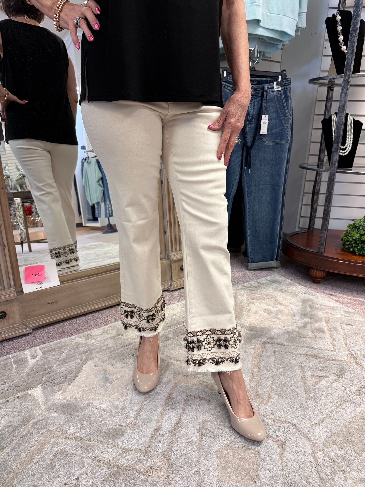 5739 Embroidery Hem Crop Pant CWB