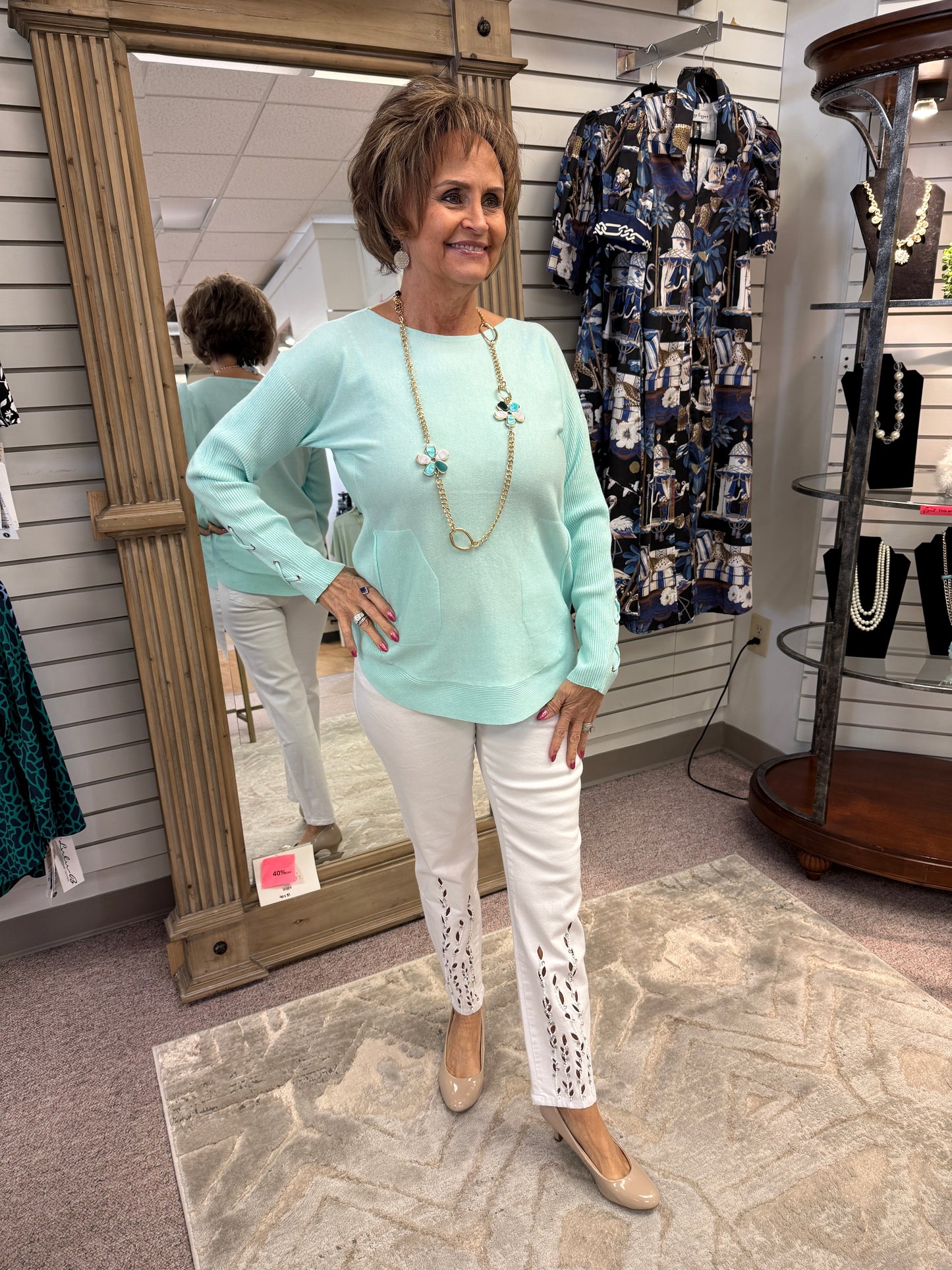 0AQU New Sweater TBC