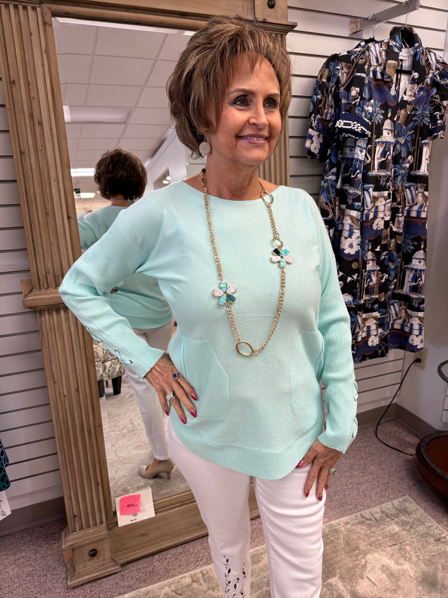 0AQU New Sweater TBC