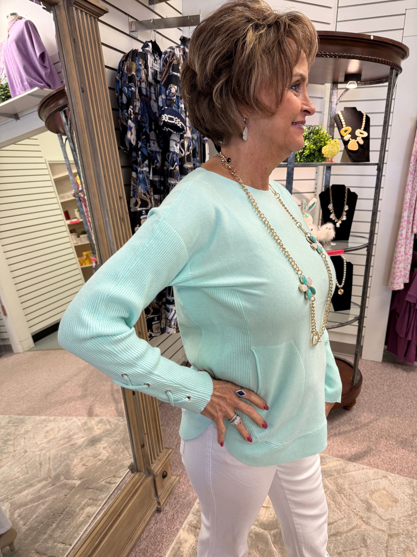 0AQU New Sweater TBC