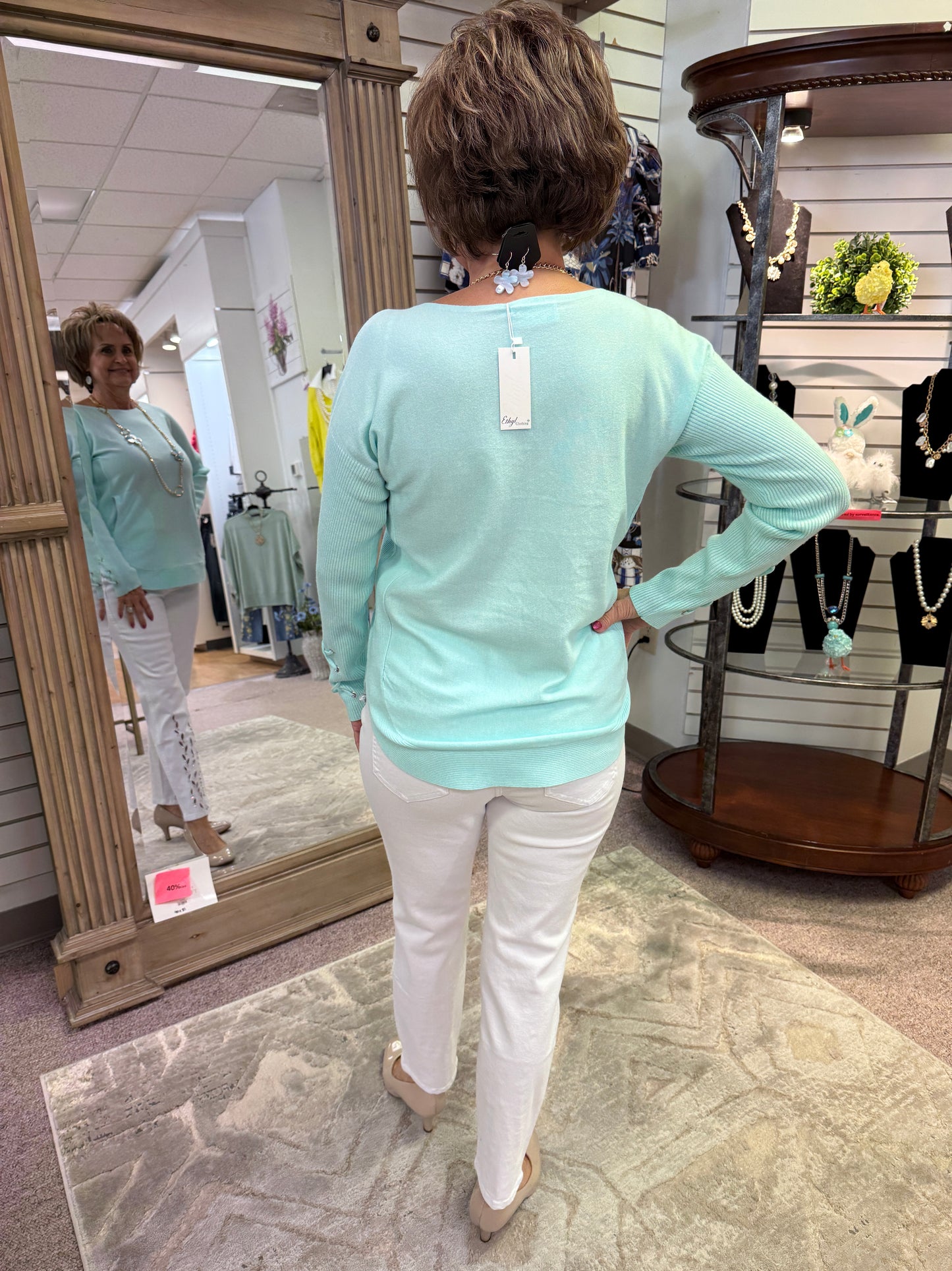 0AQU New Sweater TBC