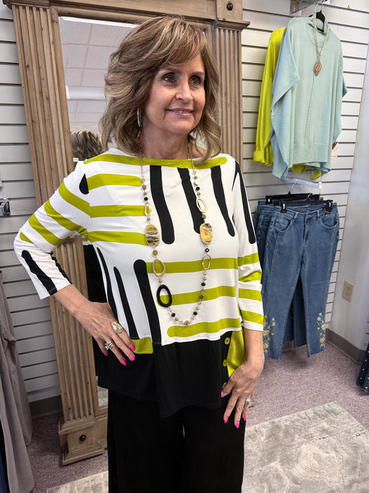 4220 Apple Button Hem Top LGA