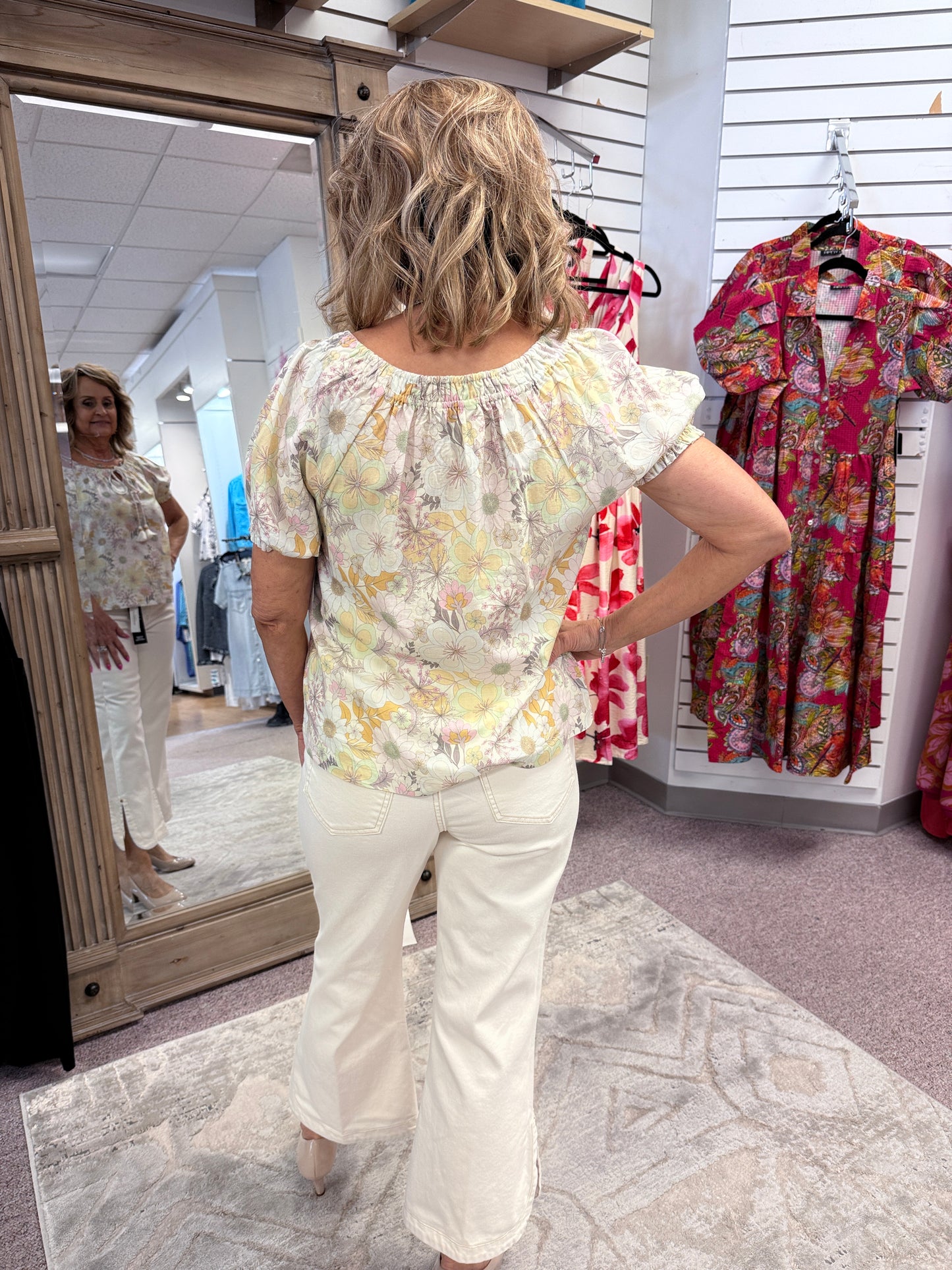 2P83 Top Tie Neck LVP