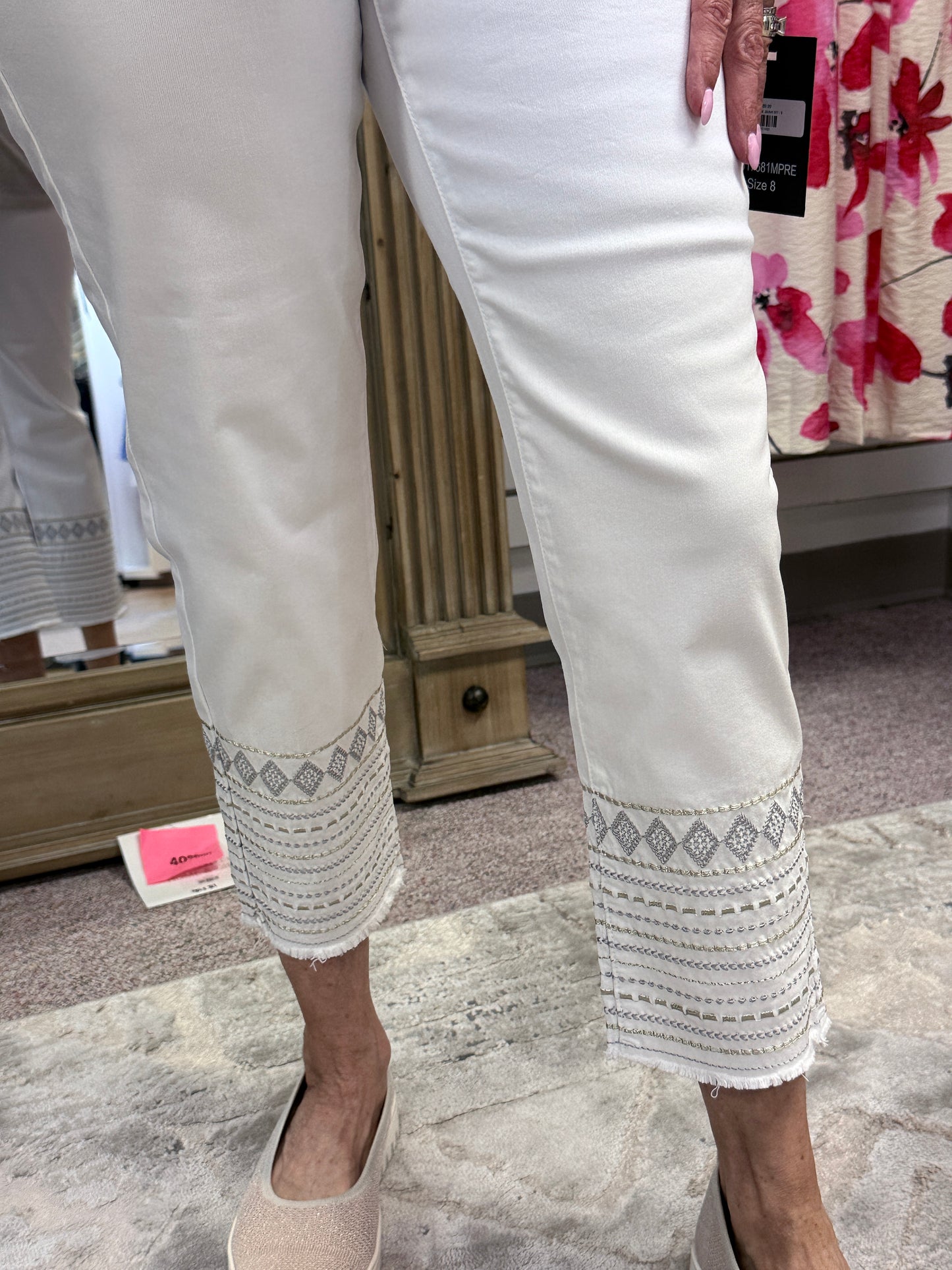 HTSE Silver Embroidery Capri TBC