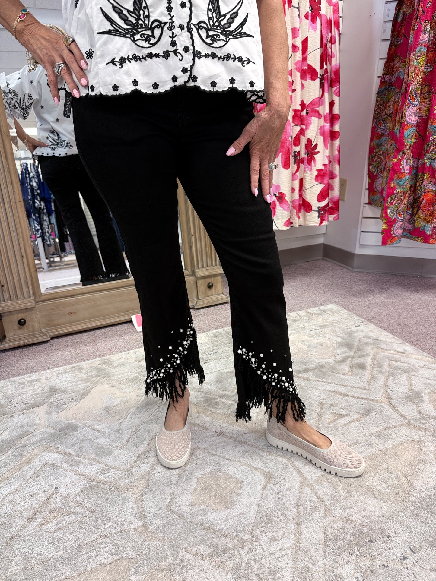 BLKP Pearl Hem Capri TBC