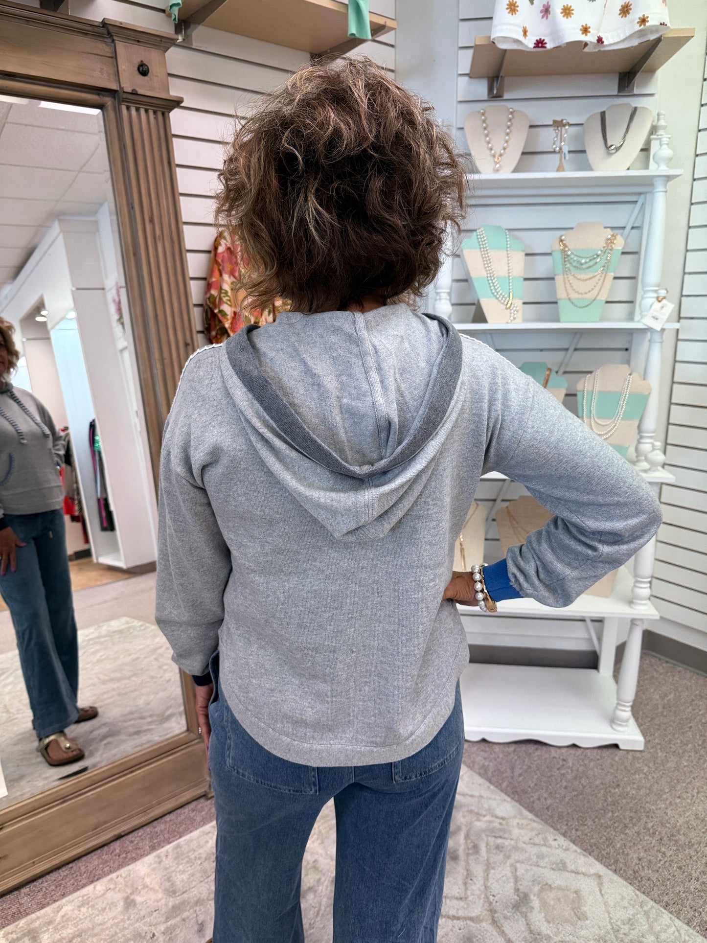 2075 Hooded Sweater CWB