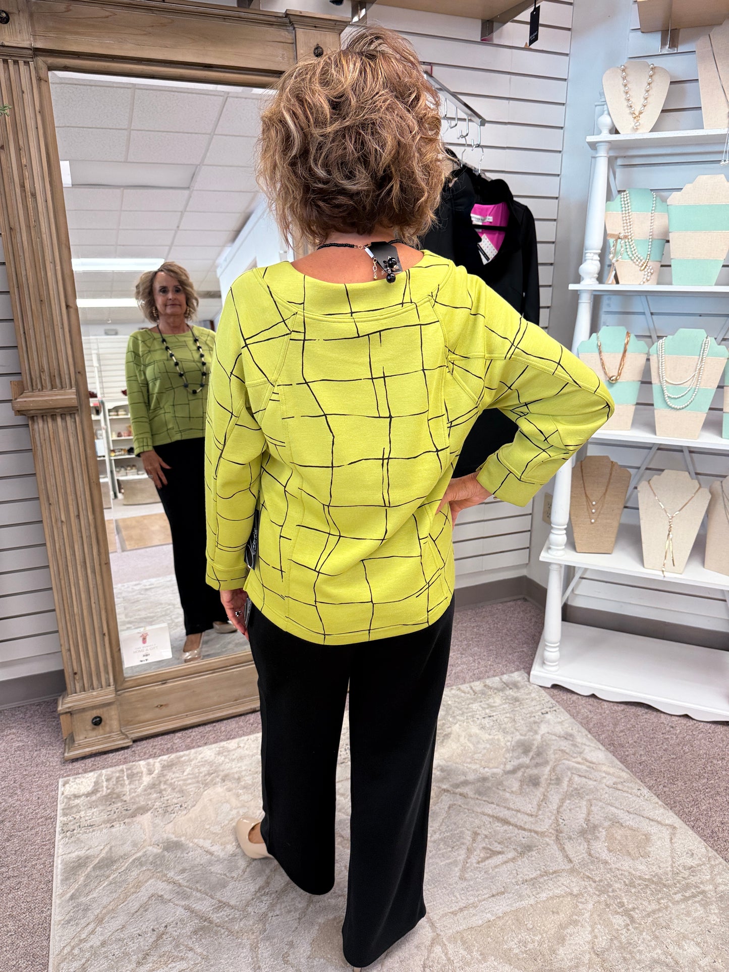 332101 Pear Featherlux Pullover OLV