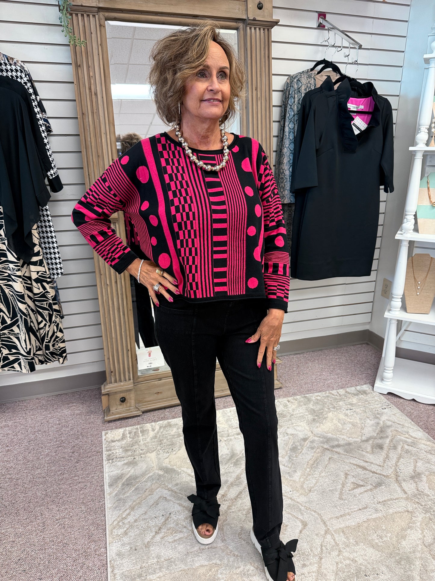 941700 Magenta Sweater OLV