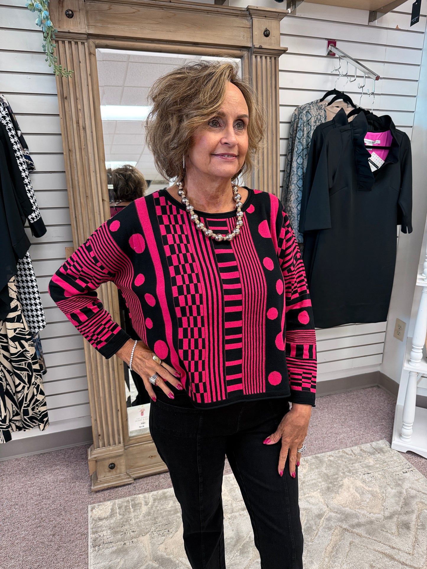 941700 Magenta Sweater OLV