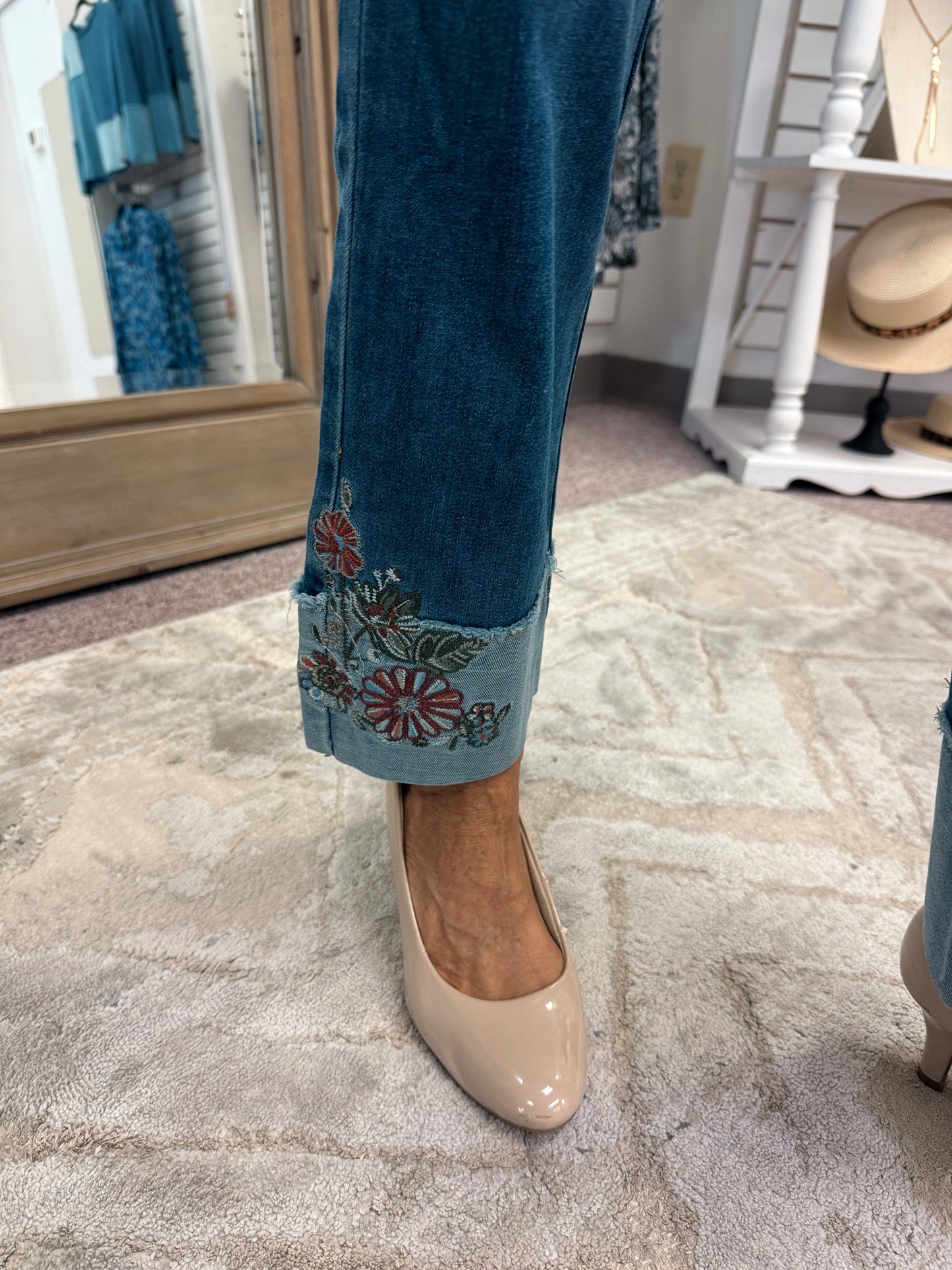 11475 Embroidered Cuff Jean HAB