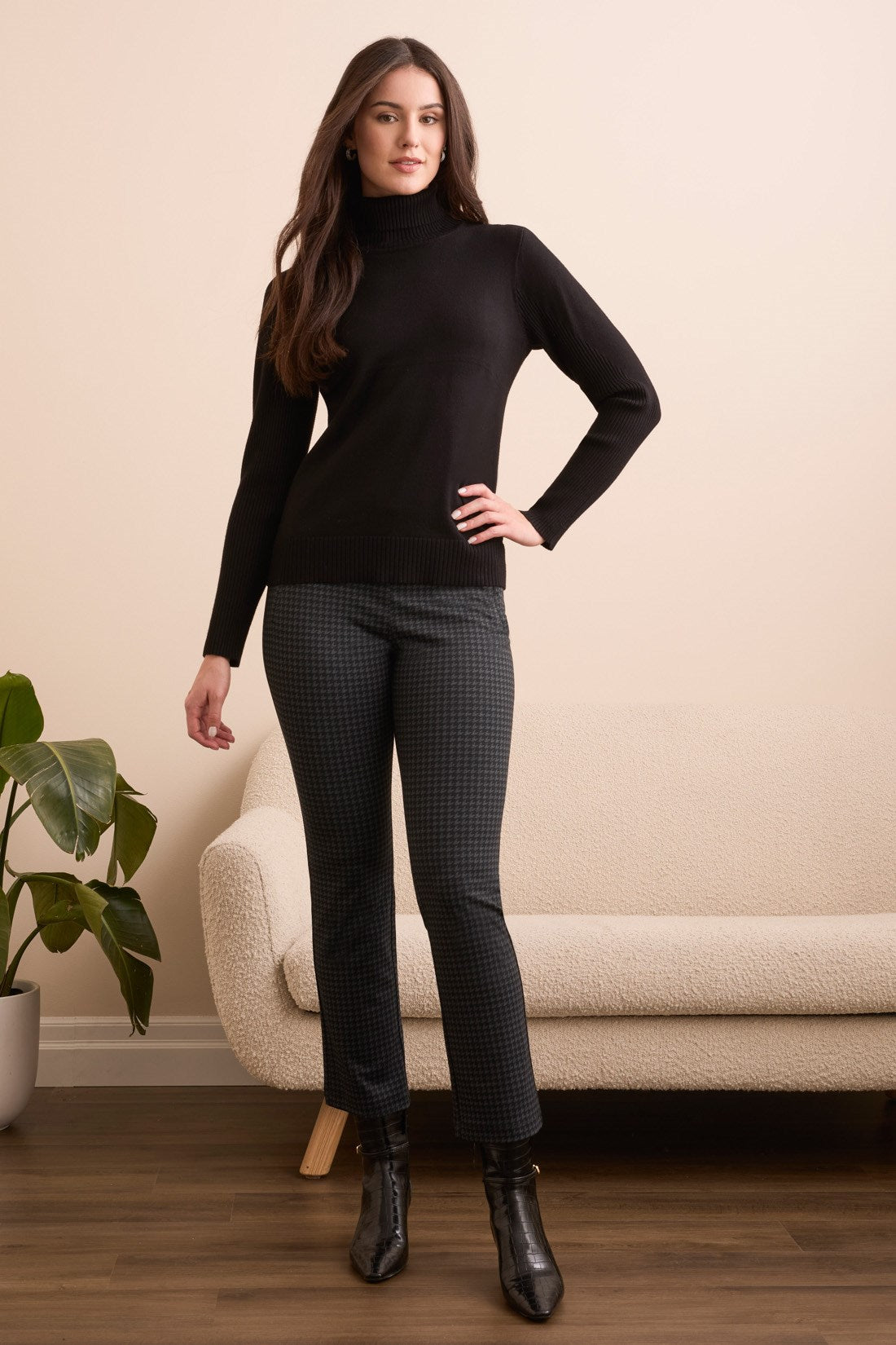 835 Turtle Neck - Black